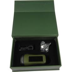 军绿色手摇太阳能手电